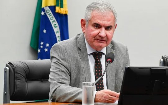 Senador Angelo Coronel durante sessão no Senado