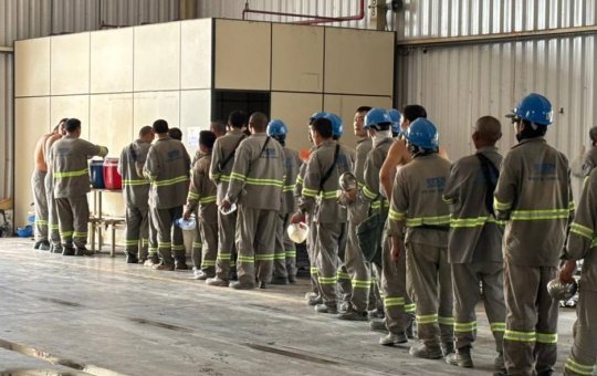 220 trabalhadores foram encontrados em condições análogas à escravidão em Camaçari