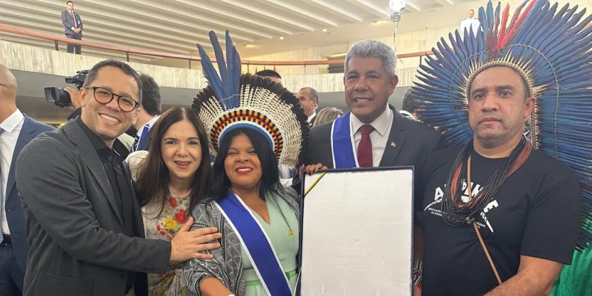 Jerônimo Rodrigues na cerimônia de condecoração