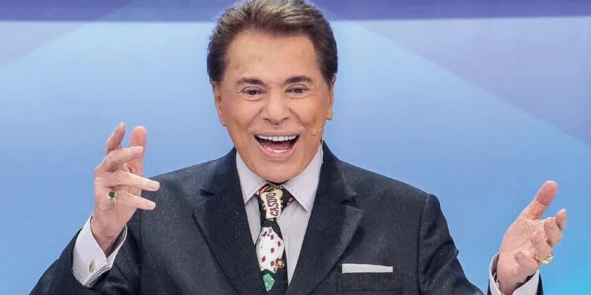 Silvio Santos apresentando programa no SBT