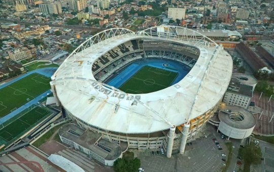 Torcedor é preso após cometer injúria racial em partida do Botafogo na Libertadores