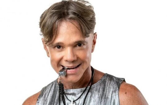 Em tratamento contra câncer, Netinho atualiza estado de saúde: ‘128 injeções’