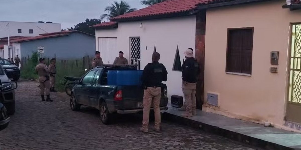 Polícia durante operação em Ipirá