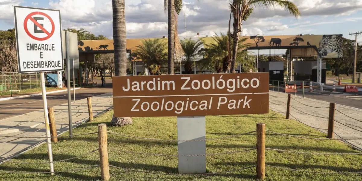 Placa de entrada do zoológico