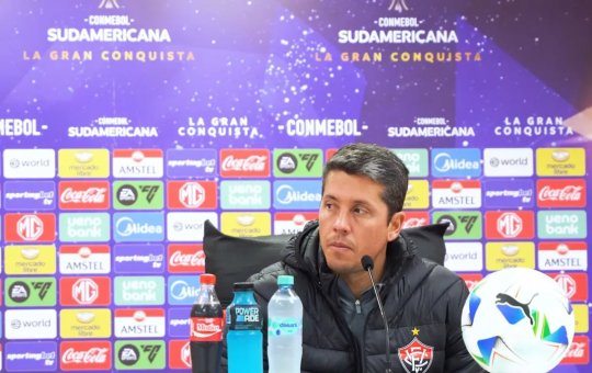 Thiago Carpini lamenta eliminação na Sul-Americana e critica falta de eficiência da equipe