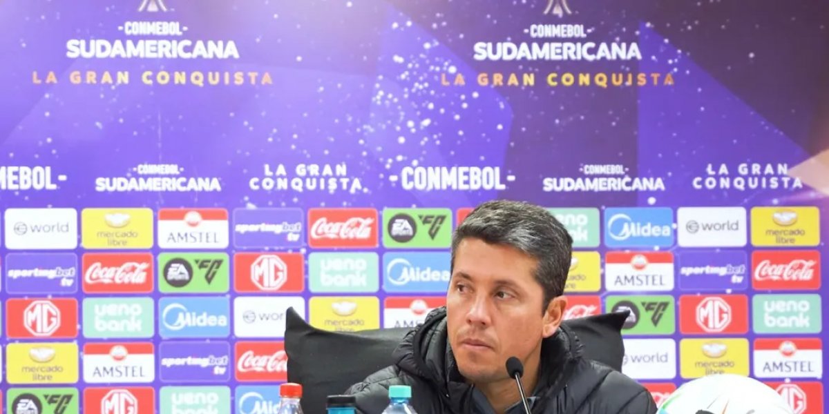 Técnico, Thiago Carpini em entrevista coletiva pós-jogo