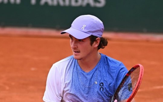 João Fonseca vence francês e avança à terceira fase de Roland Garros