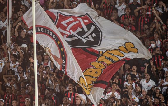 Torcida organizada do Vitória exige mudanças na diretoria e comissão técnica