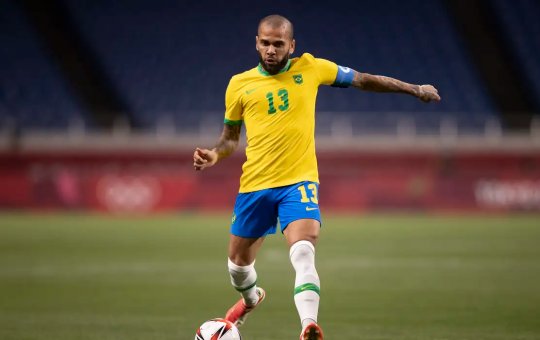 Daniel Alves durante aprtida pela Seleção