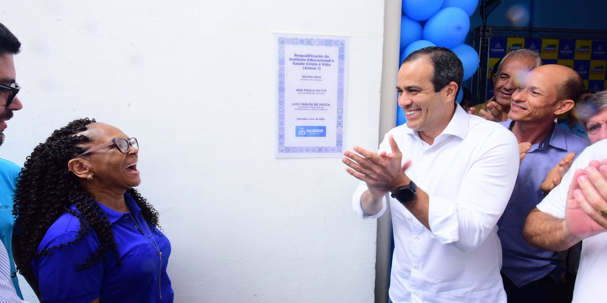 Prefeito Bruno Reis durante reabertura da instituição
