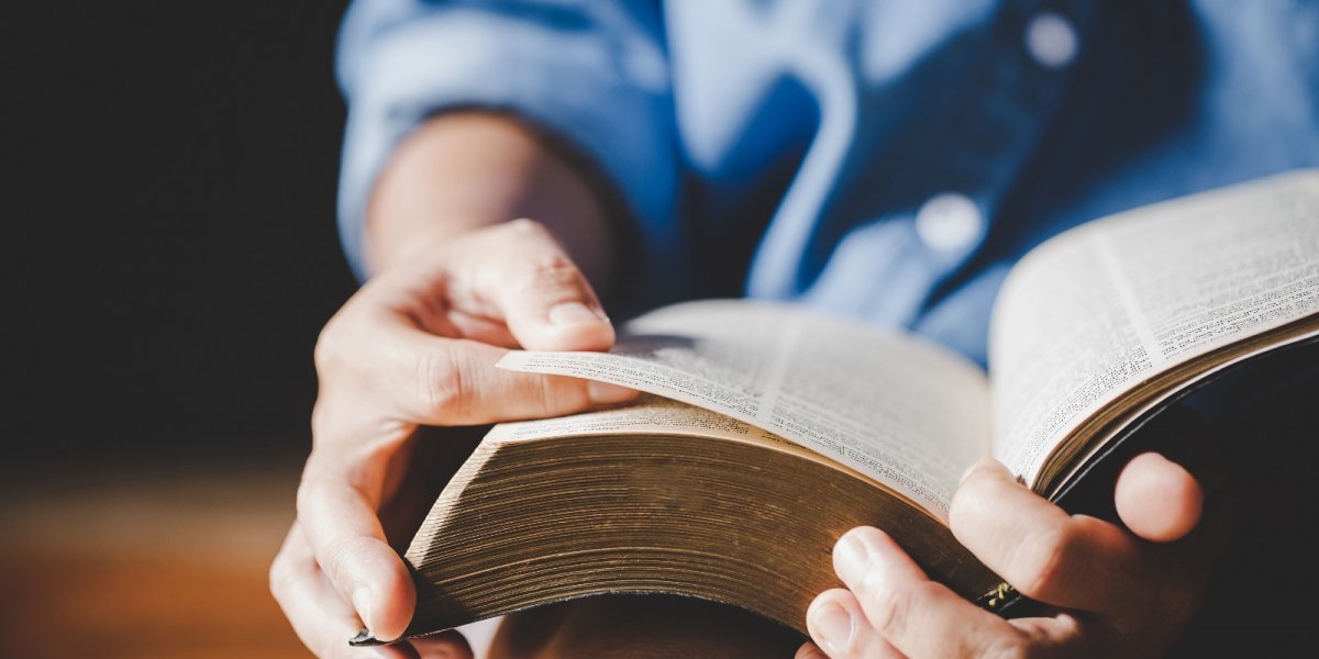 Imagem ilustrativa de uma bíblia