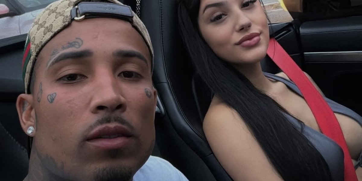 Gato Preto e Bia Miranda dentro do carro