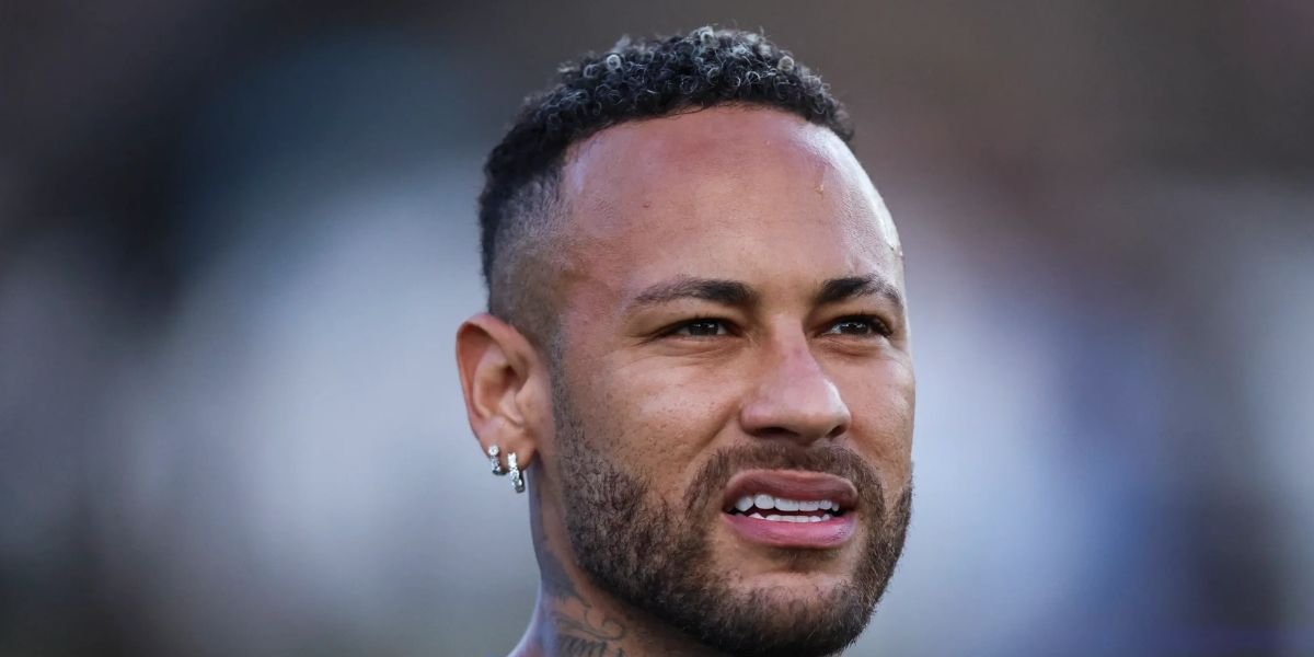 Neymar em aquecimento para jogo