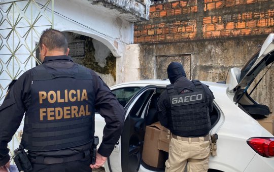 Operação da PF e MPBA investiga lavagem de dinheiro proveniente de cigarros ilegais