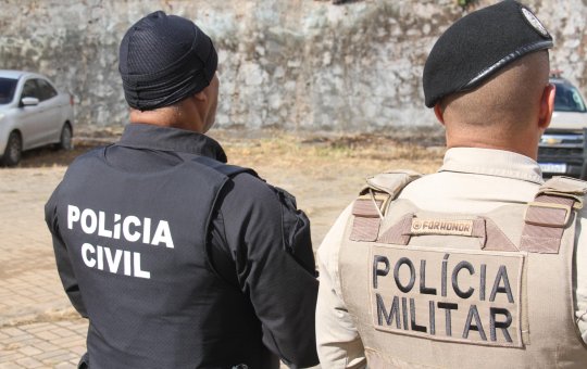 Toque de recolher imposto por facções muda a rotina de comunidades baianas	