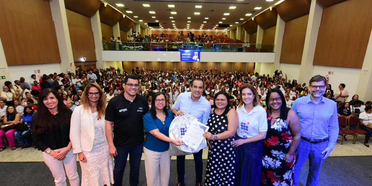Prefeito Bruno Reis durante evento