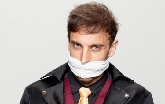 Comediantes reagem à condenação de Léo Lins nas redes sociais