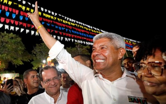 Jerônimo anuncia roteiro do São João e defende uso consciente de verbas