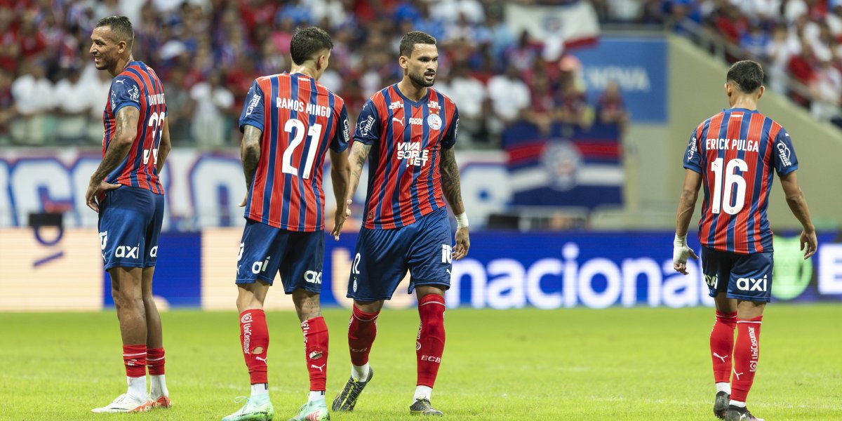Atletas do Bahia durante treino