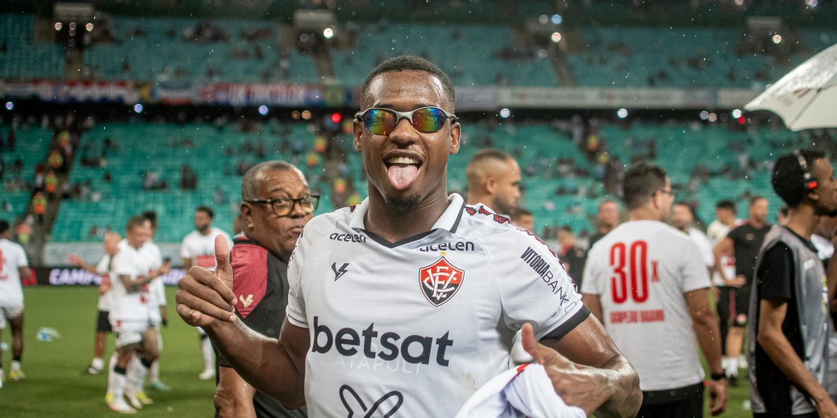 Dudu durante comemoração do título baiano