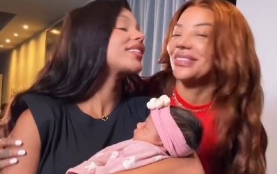 Ludmilla e Brunna Gonçalves revelam pela primeira vez o rosto da filha