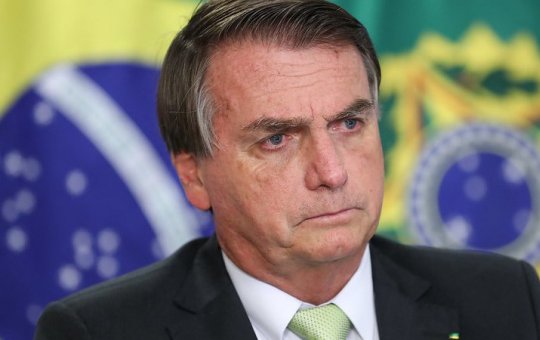 Bolsonaro com cara de chateado