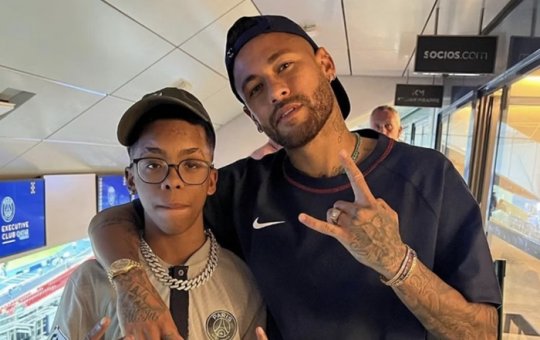 Boca de 09 toma enquadro da polícia e abordagem é exibida ao vivo; veja vídeo