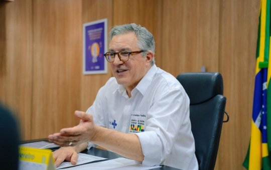 Ministro anuncia serviços no hospital Octávio Mangabeira e parcerias com rede privada