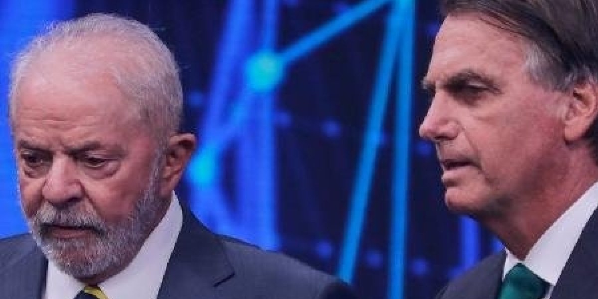 Lula e Bolsonaro em outubro de 2022