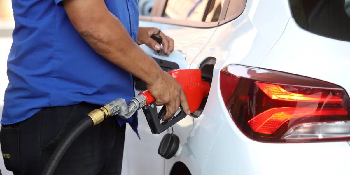 Preço da gasolina cai na Bahia; veja novos valores