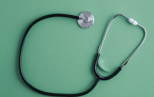 Paciente flagra médico se masturbando durante exame: 'Estava nua e totalmente vulnerável'