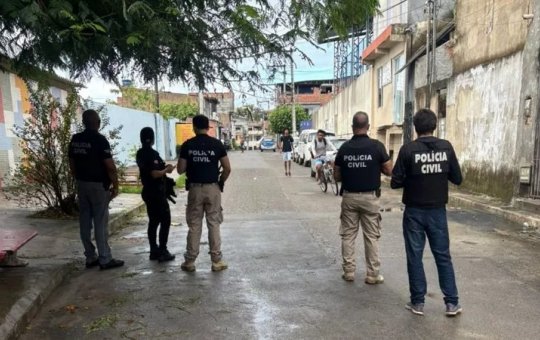 Polícia deflagra operação contra grupo suspeito de roubos a comércios na RMS