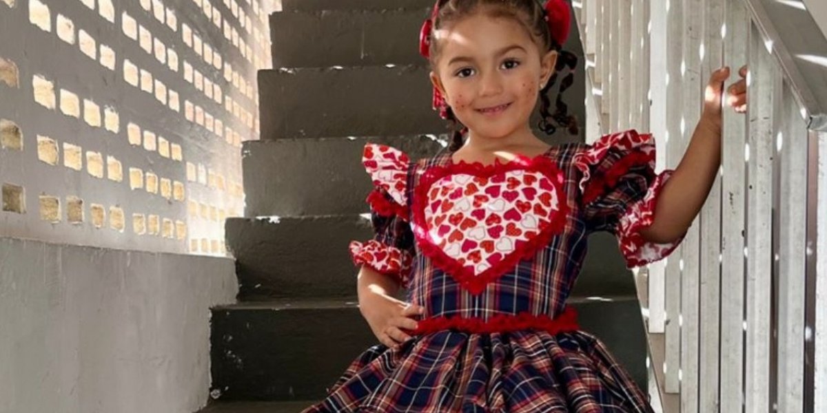 Lore Improta se emociona ao ver apresentação junina da filha Liz: "Sou tão abençoada"