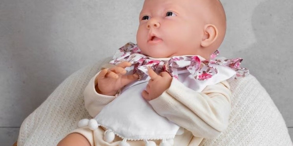 Homem que agrediu bebê ao confundi-la com boneca "reborn" é solto pela Justiça