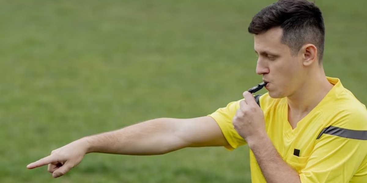 Imagem ilustrativa de um árbitro