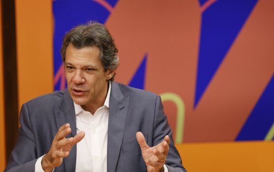 Ministério da Fazenda anuncia MP que deve 'revisar' decreto do IOF
