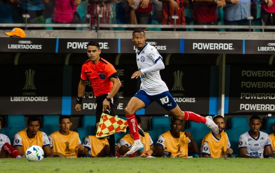 Bahia anuncia renovação de contrato com Ademir