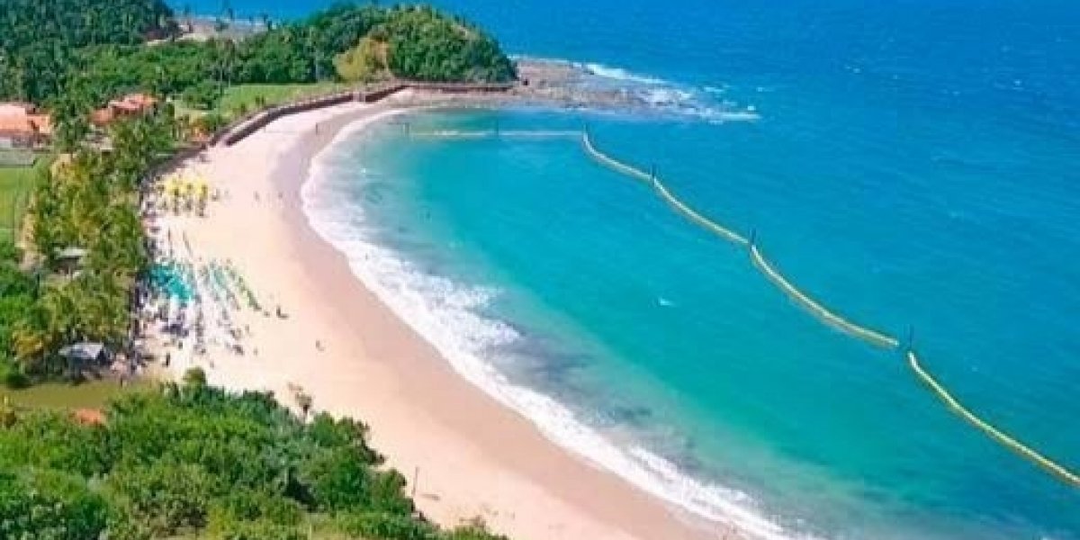 Praia de Ponta de Nossa Senhora de Guadalupe, em Salvador