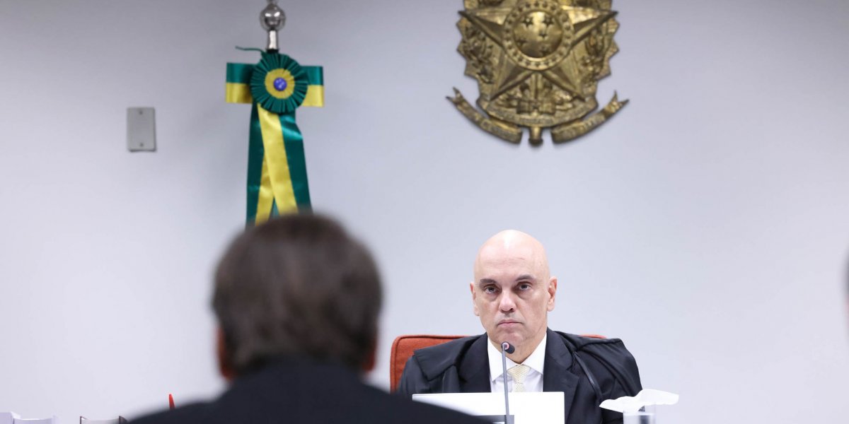 Ministro Alexandre de Moraes durante depoimento de Bolsonaro