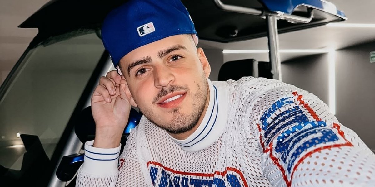 Jon Vlogs em foto para o Instagram