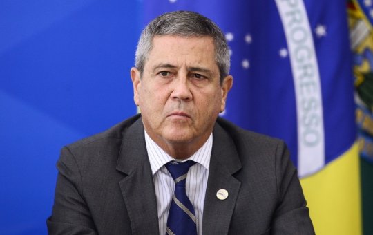 Após depoimento, defesa solicita soltura de Braga Netto da prisão