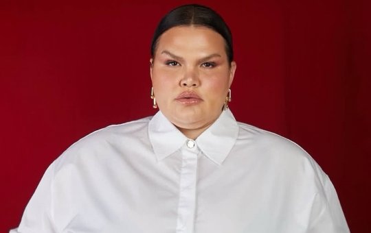 Thais Carla volta às redes após bariátrica e compartilha novo visual: 'Com ainda mais brilho'