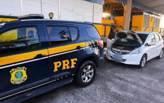 Homem é preso por transitar com carro roubado na BR-101