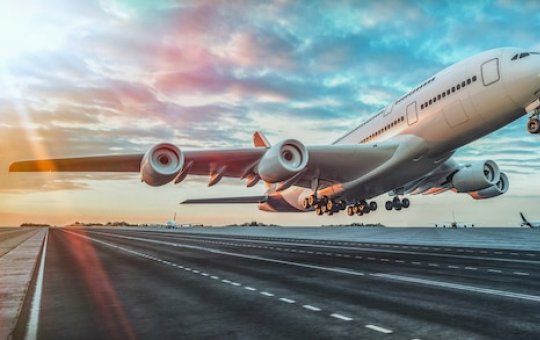 Caixa-preta de avião que caiu na India é encontrada