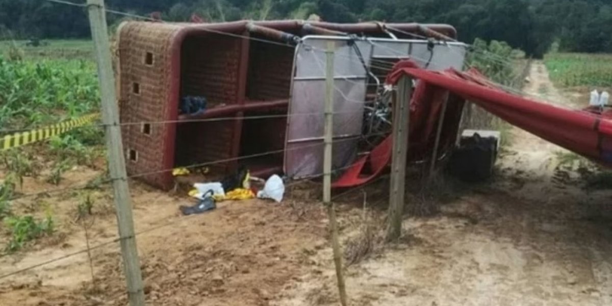 Grávida morre e 10 ficam feridos em queda de balão com 33 pessoas no interior de SP