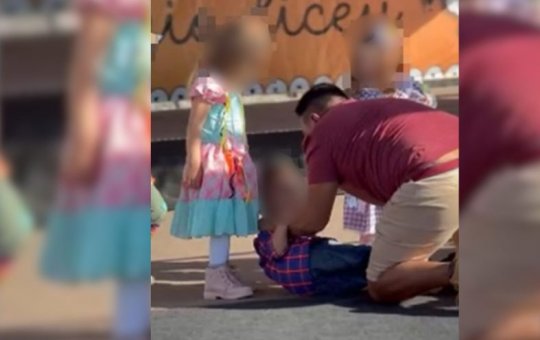 Homem agride criança de quatro anos em apresentação de festa junina