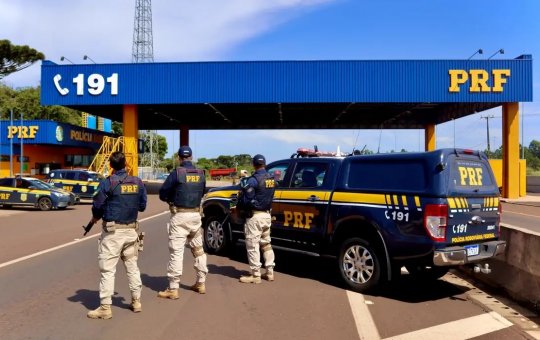 PRF restringe circulação de caminhões em rodovias federais da Bahia durante feriados