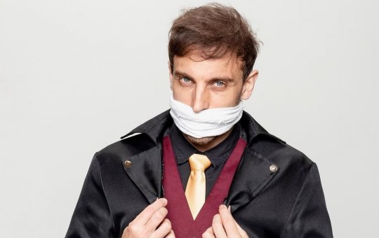 Condenação de Léo Lins gera polêmica e abre debate sobre os limites do humor no Brasil