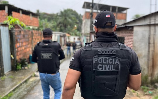 Homem é preso após tentar matar o pai com chave de fenda em Pirajá