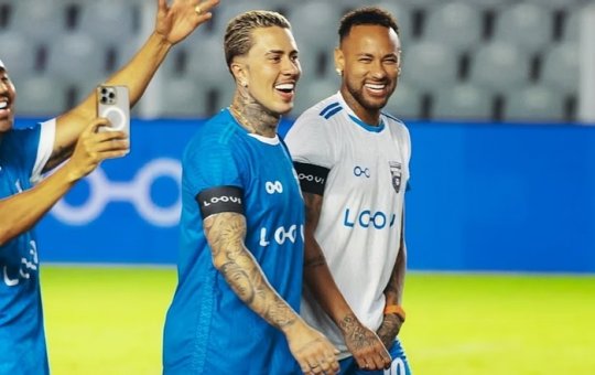 MC Daniel compartilha falha em tatuagem inspirada em Neymar e diverte o craque